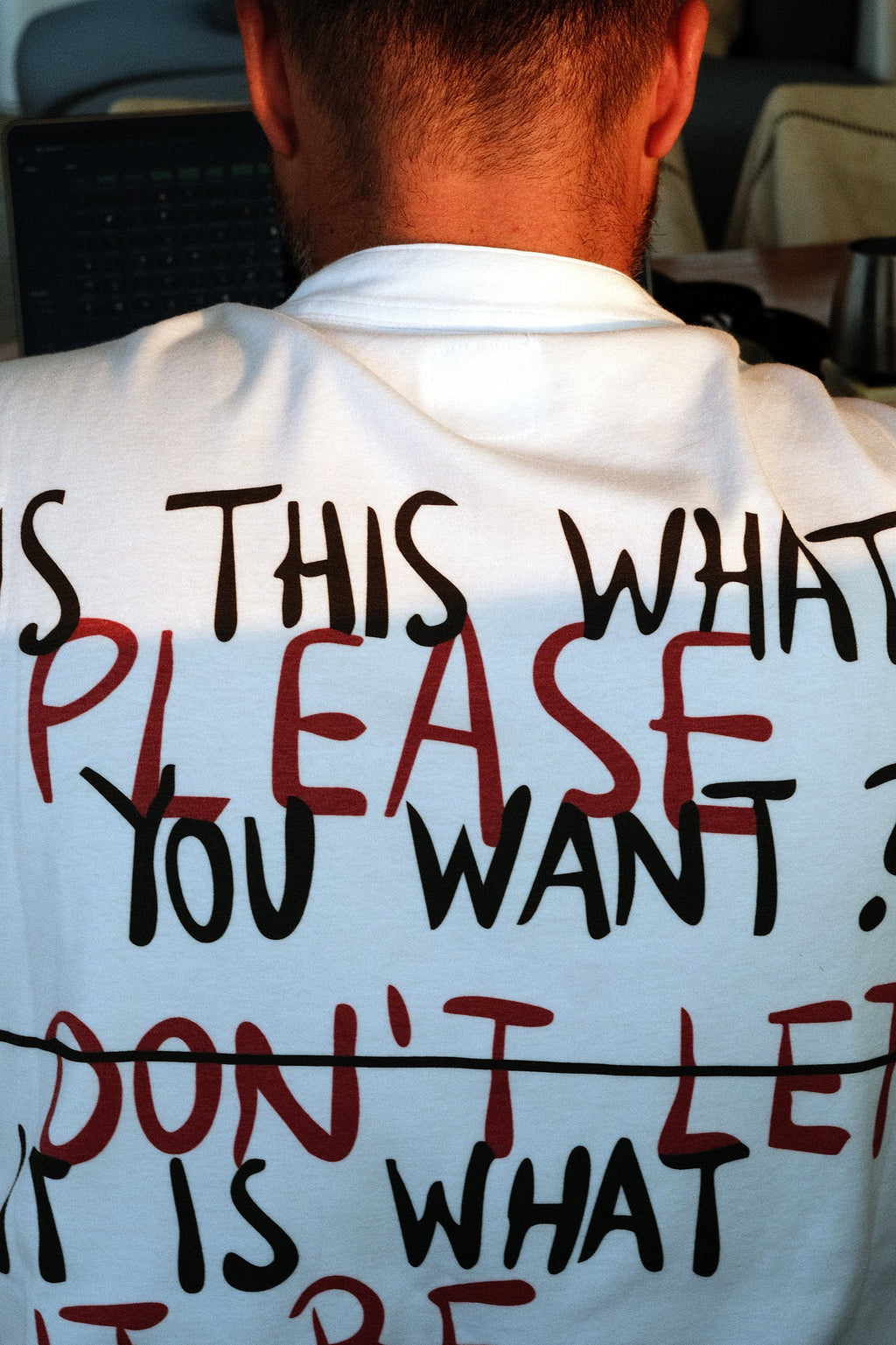 Insatiable T-shirt / buttoned up / Unisex