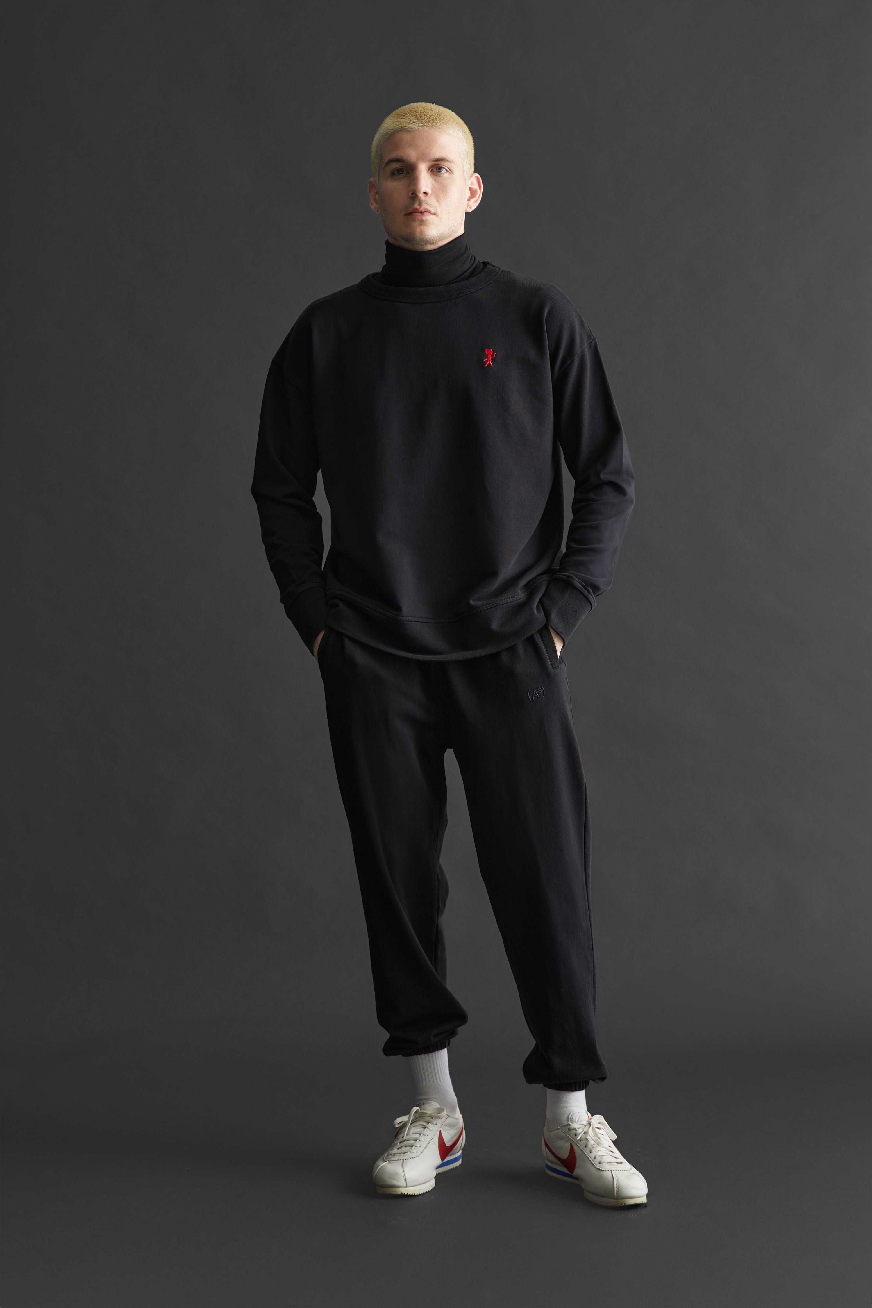 Jogger Set with embroidered DancingRed character / Men