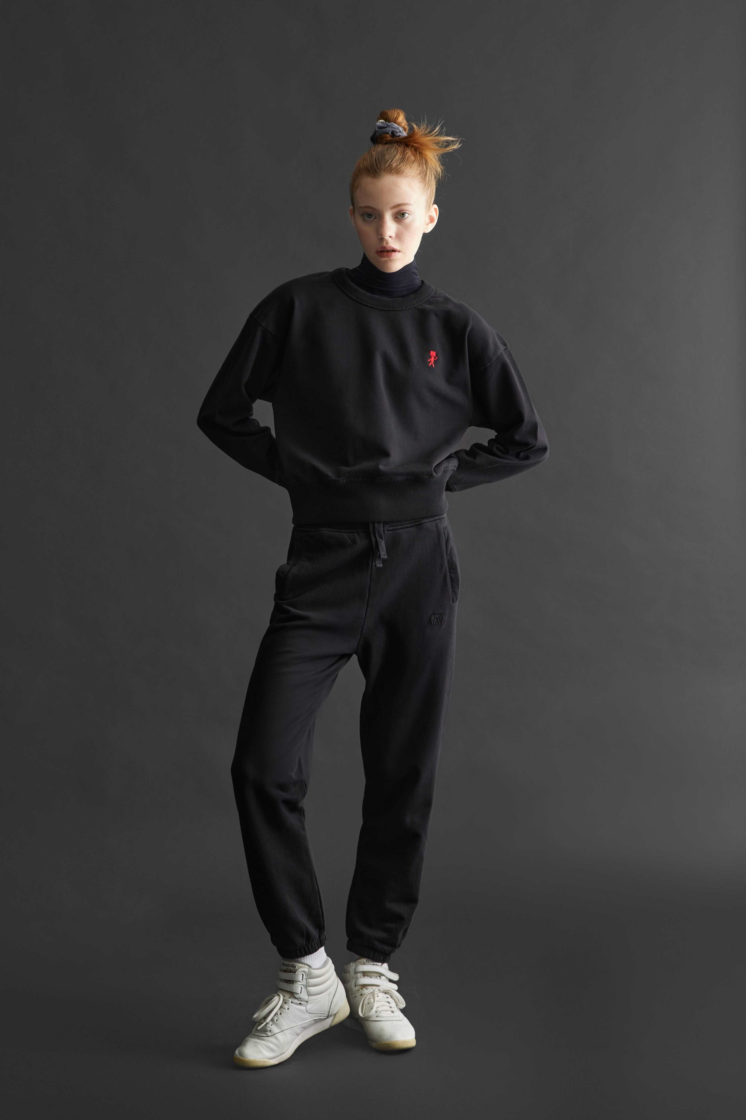 Jogger Set with Cropped Top / Women